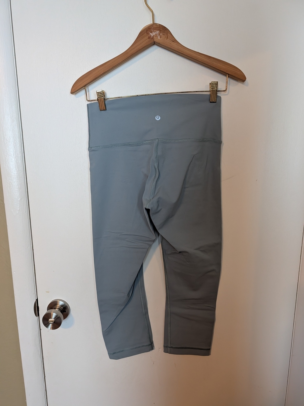 lululemon athletica Slate Gray Blue Cropped Leggings